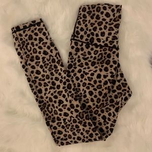 Leopard print Colorfulkoala leggings